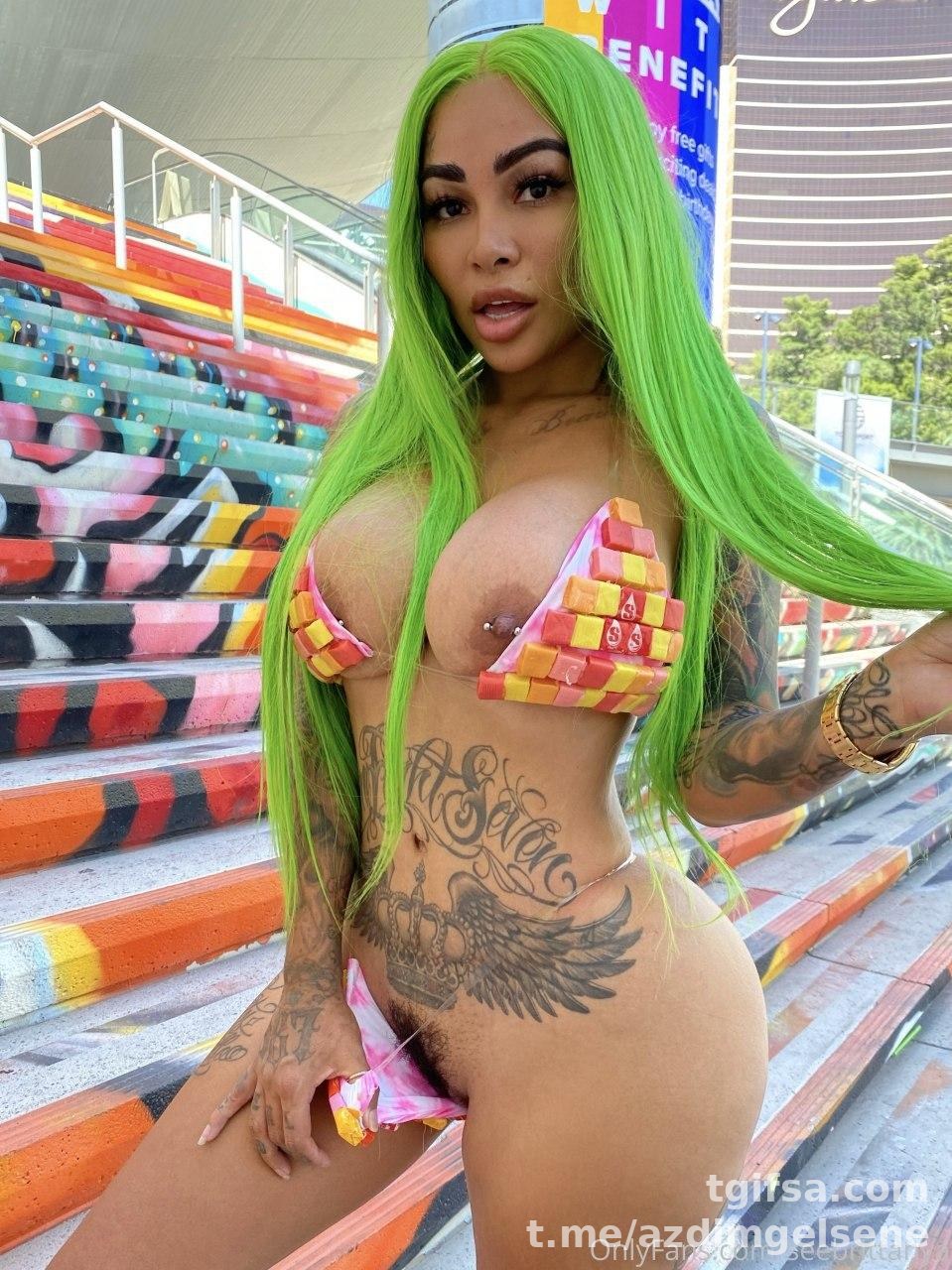 Brittanya Razavi İfşa Arşivi #17818